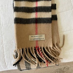 Burberry classic check 100% cashmere scarf